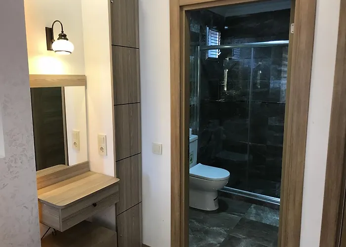 Отель Harbour Old 3*