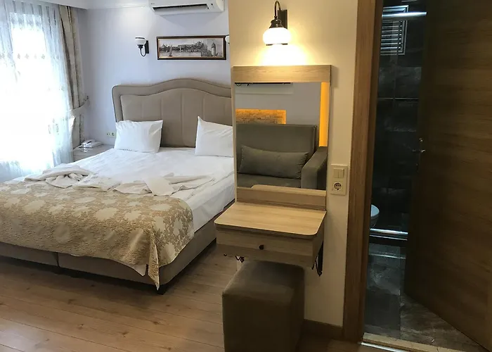 Harbour Old Отель 3*