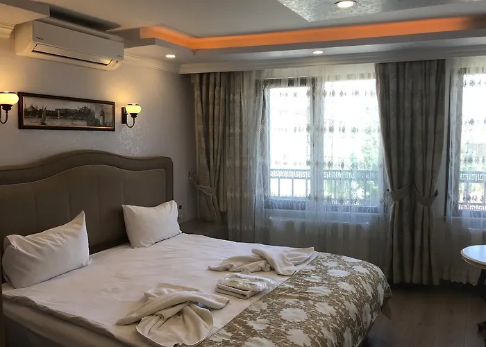 Harbour Old Отель 3*