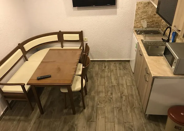 Отель Harbour Old 3*