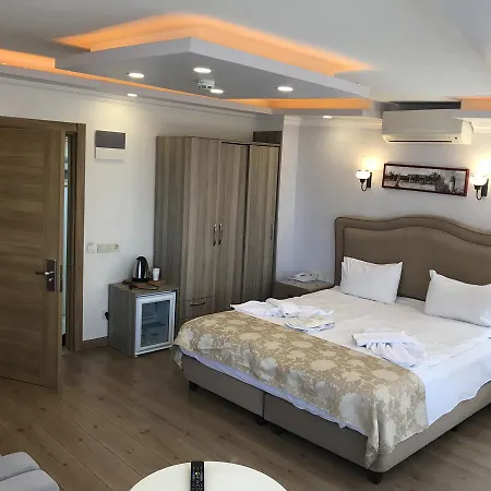 Hotell Harbour Old 3*