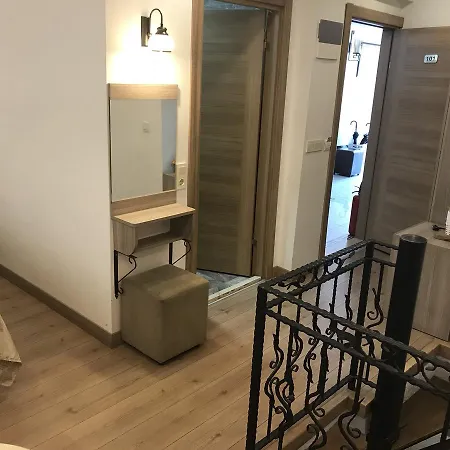 Harbour Old Hotell 3*